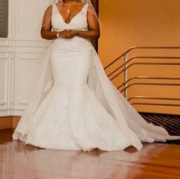 Tony Ward Nina Wedding Dress - Picture 2 of 16